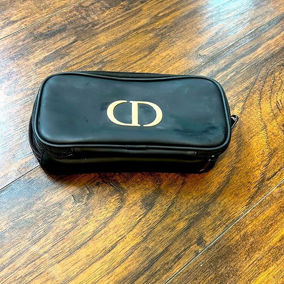 Dior make up bag - Picture 1 of 11